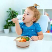 PandaEar Paquete de 3 cuencos para bebé con succión, tazón de silicona para alimentos para bebés, niños pequeños, silicona suave y segura de grado alimenticio, sin BPA (multicolor) - Image 2